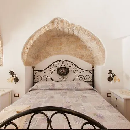 Trullo Abbracciavento Villa *