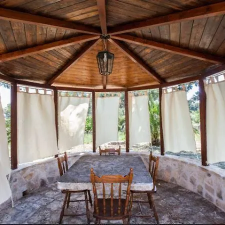 Trullo Abbracciavento Мартина-Франка